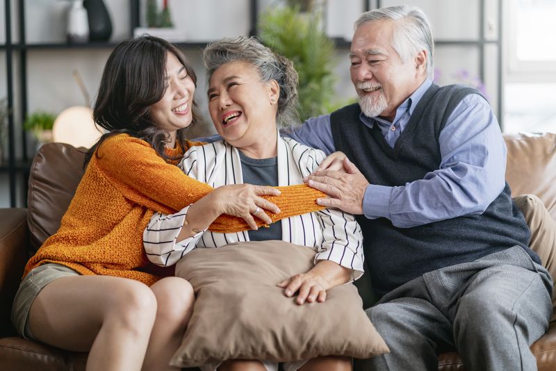 Con cái mua cho bố mẹ